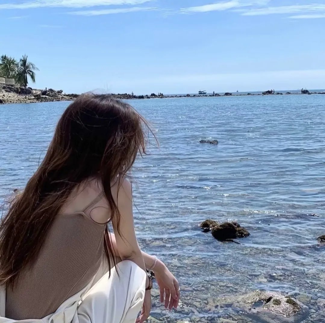 万籁俱寂海报